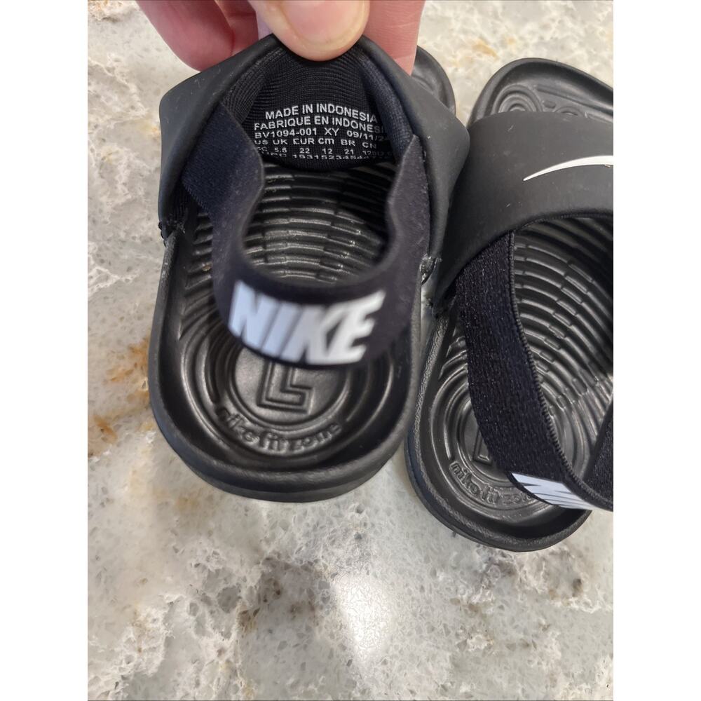 NIKE Toddler Slides BV1094-001 Kawa Slide Black Size 6C Little Kids - Picture 6 of 7